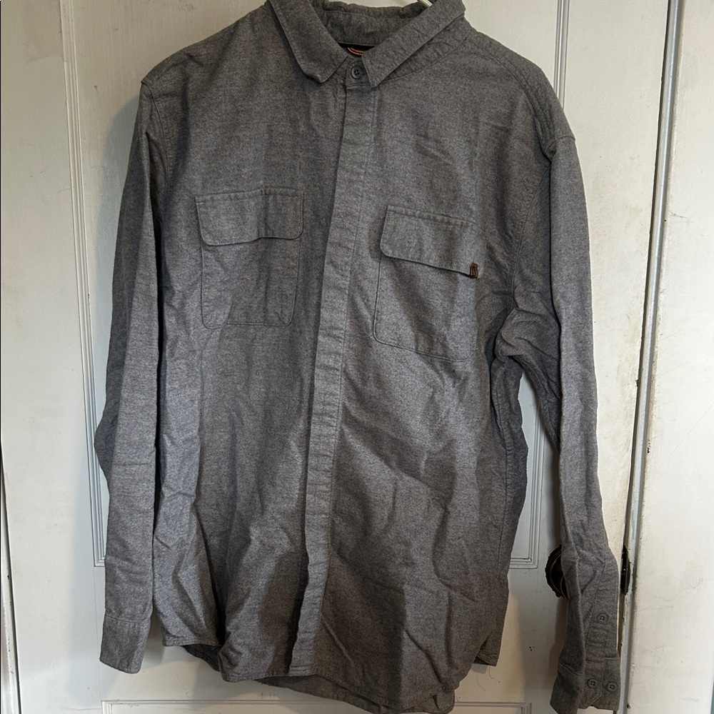 Men's Gray Button-Up Shirt